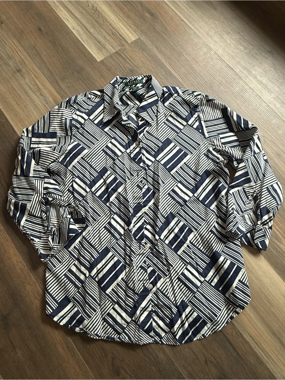 Ralph Lauren Navy and White Geometric Print Button-Down Shirt 100% Cotton size M